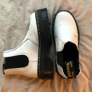 Doc Marten 2976 Quad Platform Chelsea Boot